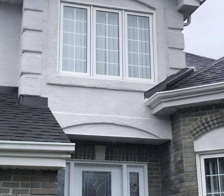 L’entreprise Stuccopro utilise uniquement des matériaux de qualité pour la restauration de vos revêtements d’agrégat.